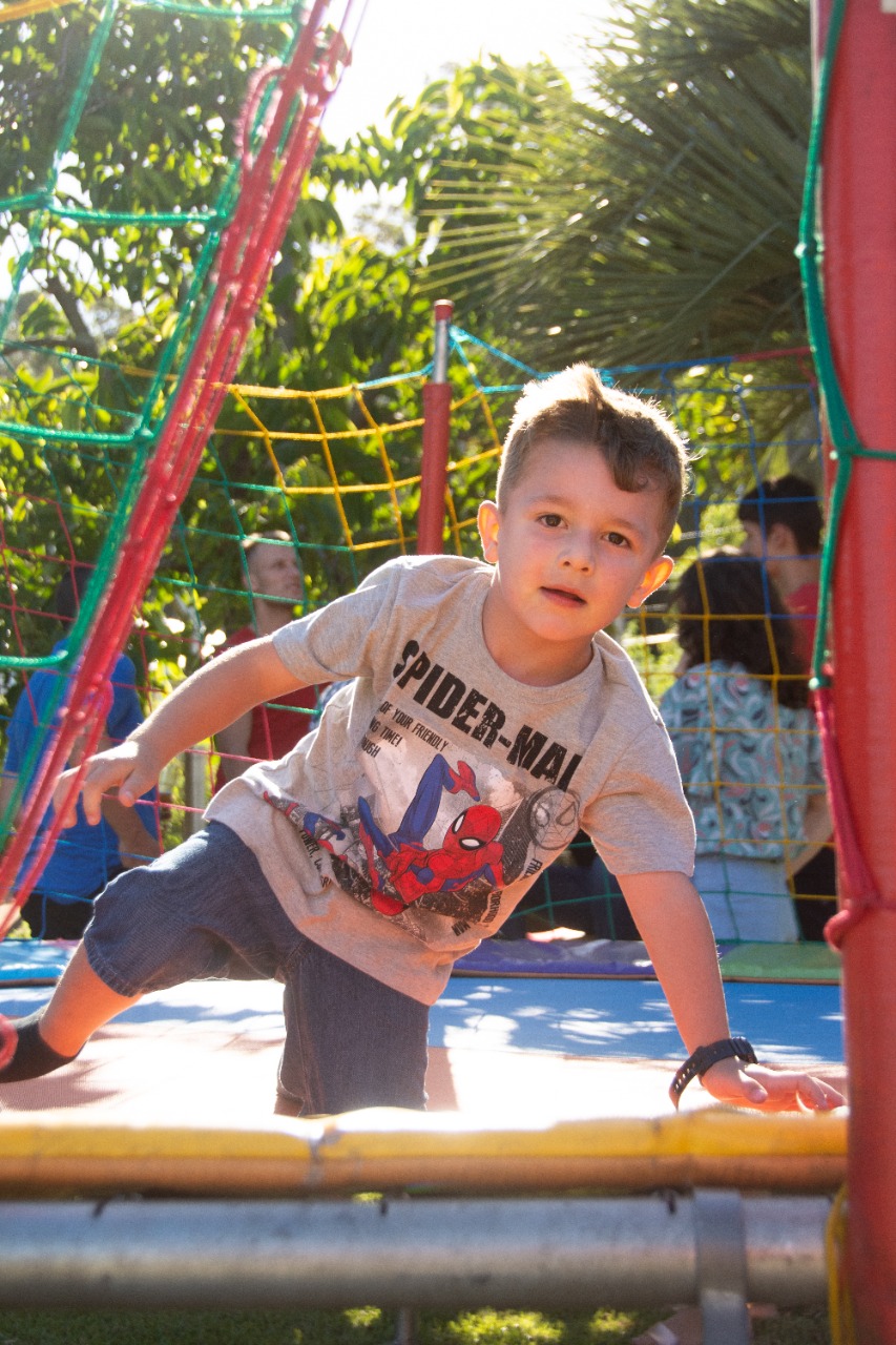 Martin comemora 4 anos com festa temática do Homem-Aranha