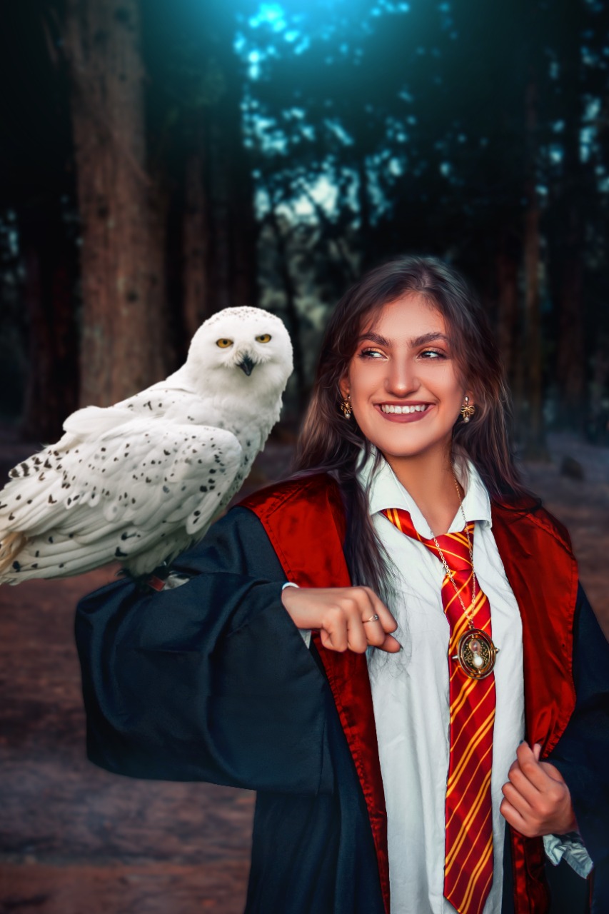 Apresentadora de TV Évelym Ferrera faz book fotográfico inspirado em Harry Potter