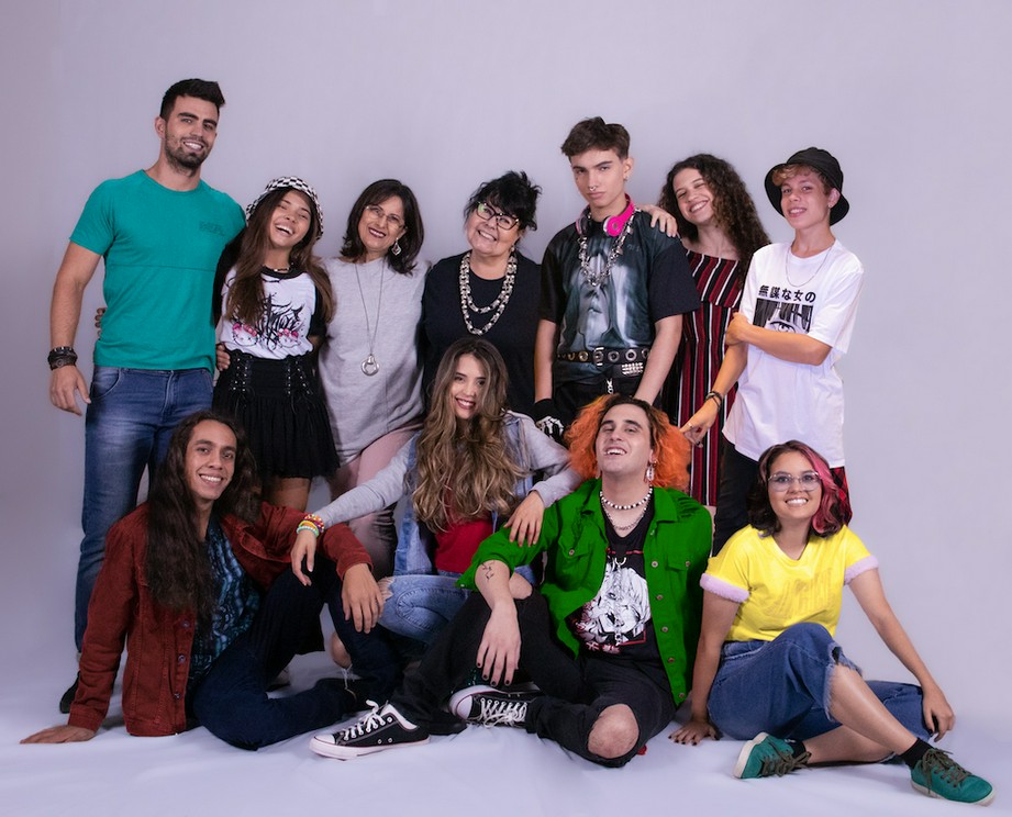 Adolescer comemora 20 anos com estreia de nova temporada em Porto Alegre