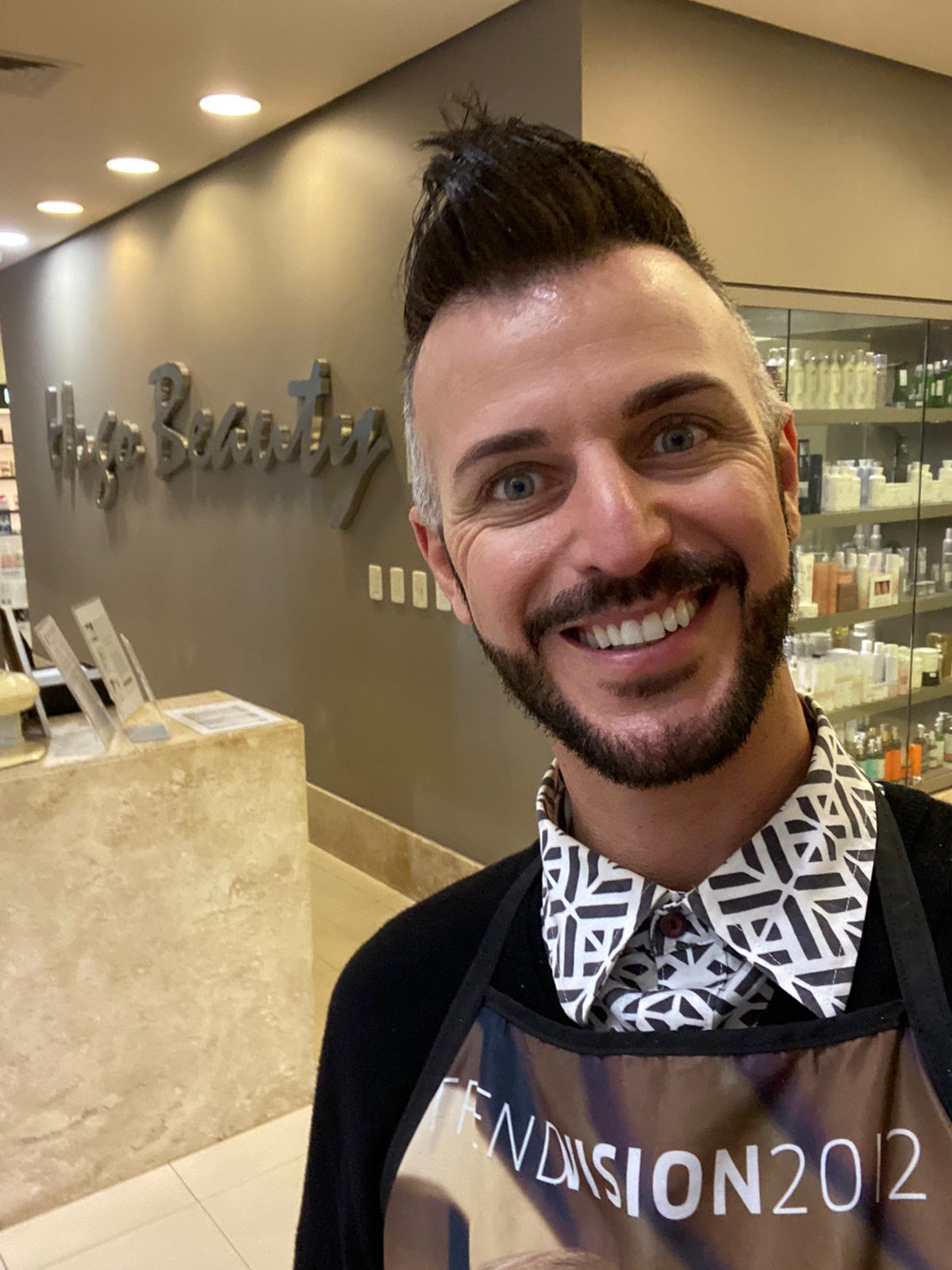 Val Medeiros é o mais novo cabeleireiro do Hugo Beauty Iguatemi