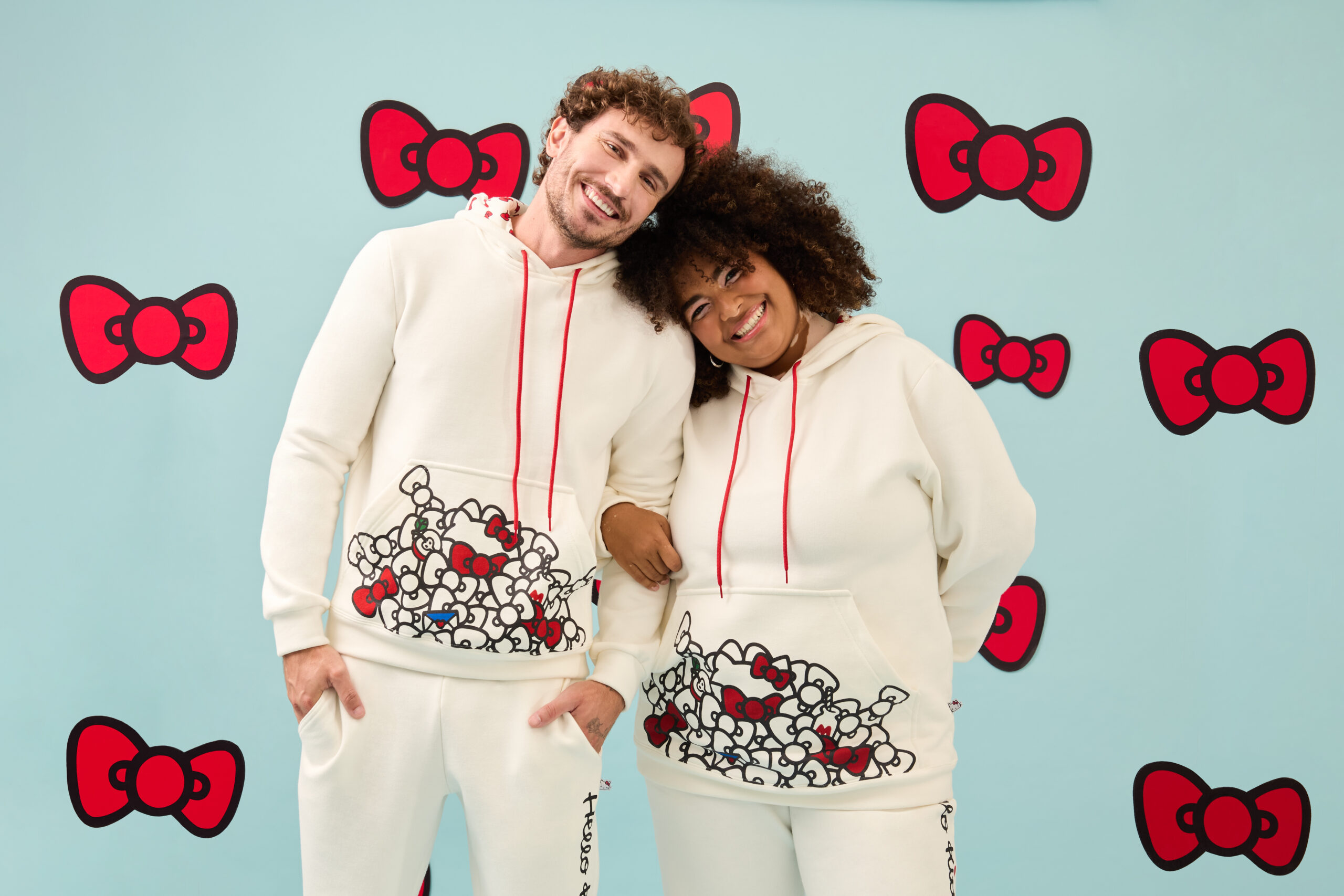 TJama apresenta fofura e charme em nova coleção em parceria com Hello Kitty!