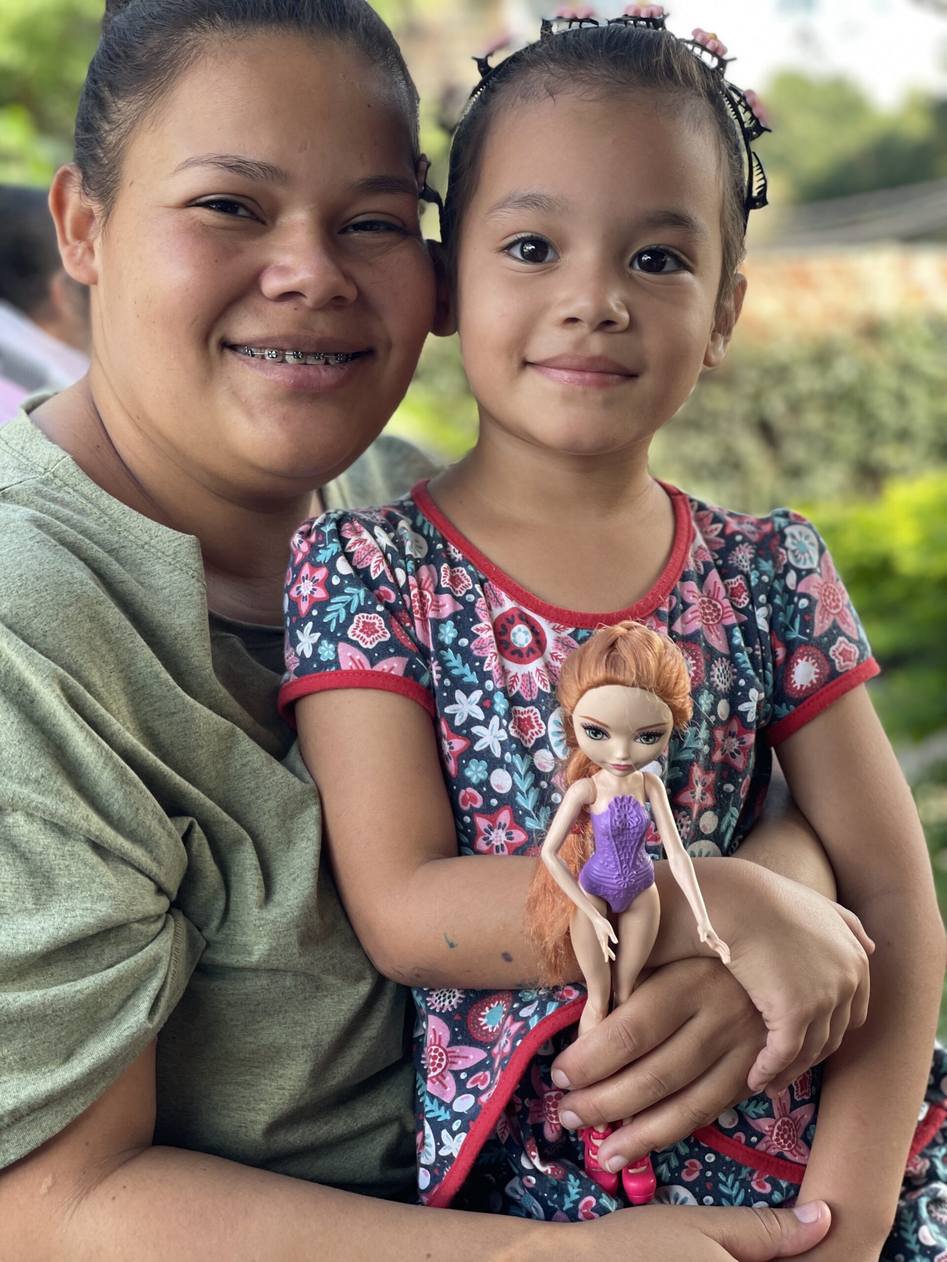 Doação de brinquedos traz sorrisos e esperança para crianças afetadas pela tragédia no RS