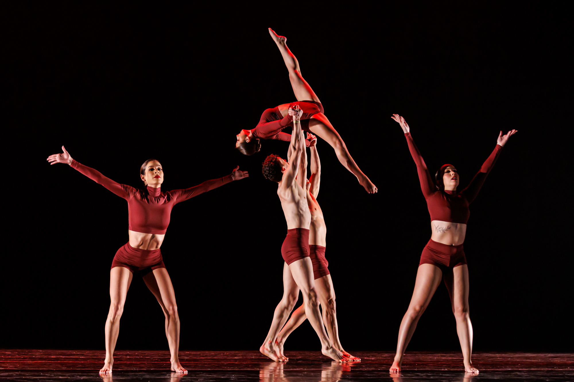 Arts and Sports Academy apresenta coreografia premiada e solo inédito no Sul em Dança