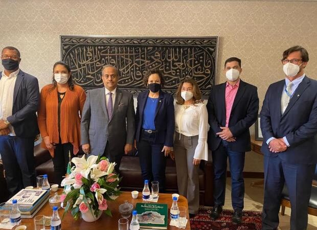 Prefeita de Gurupi e equipe visitam as embaixadas dos países do Oriente Médio em Brasília