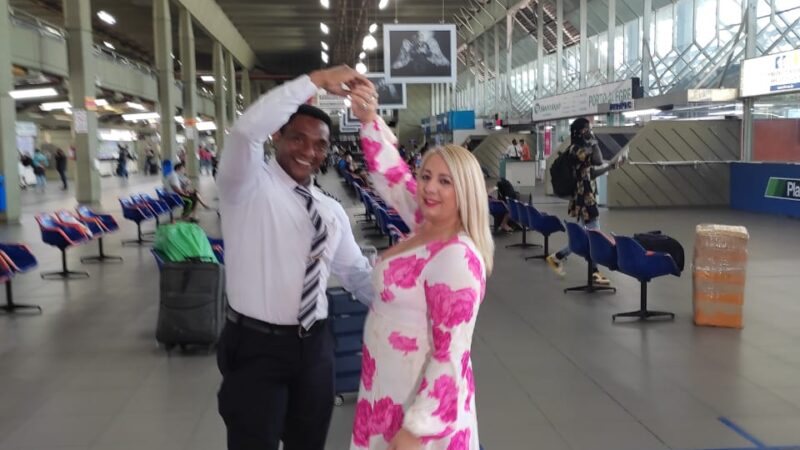 Sandra Pereira é a loira que dançou com o famoso @motoristafisiculturista