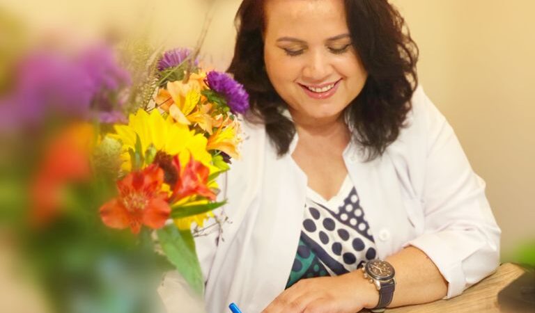 Esteticista Jaqueline Costha alerta sobre desequlíbrios da pele com o uso prolongado de máscaras