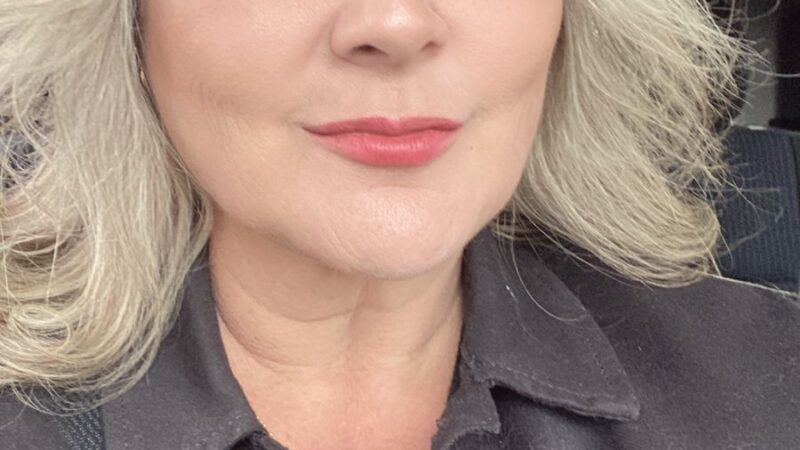 Soraia Hütten assume a coluna social do Diário de Canoas