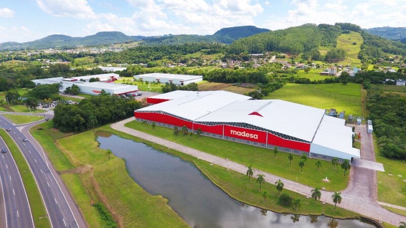 Fabricante de móveis gaúcha comemora balanço de 2021