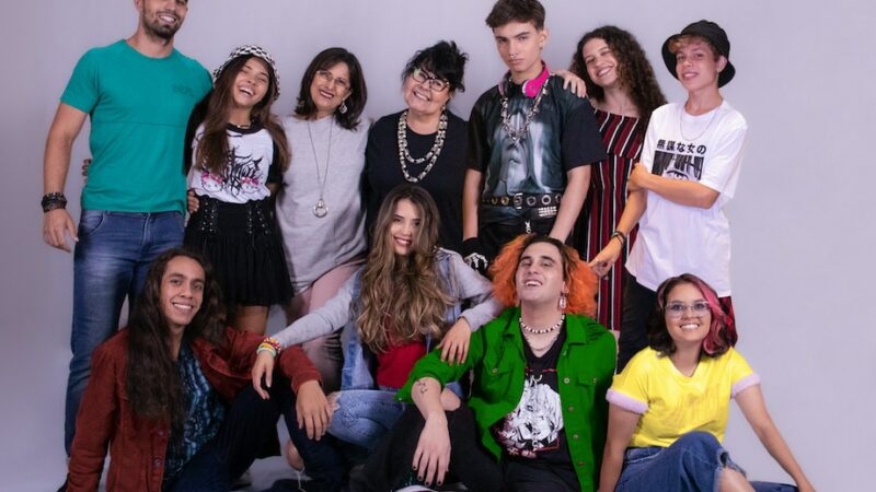 Adolescer comemora 20 anos com estreia de nova temporada em Porto Alegre