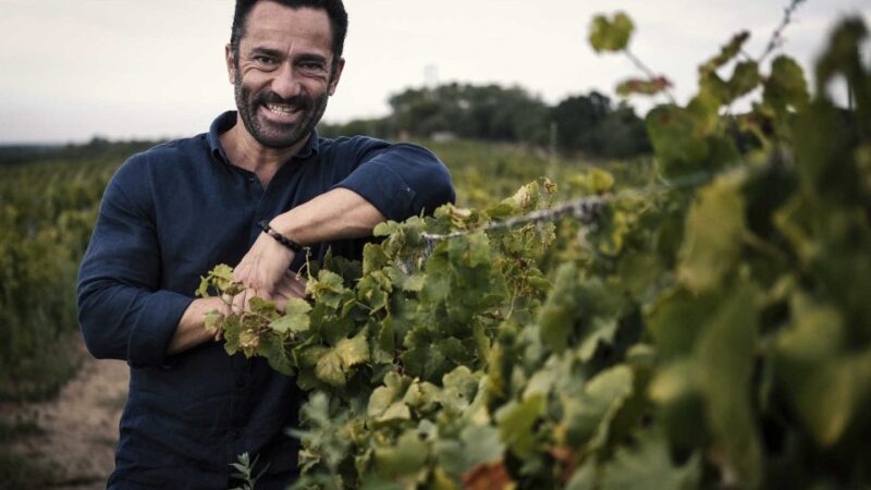 Cave Del Vino, ainda inédita em Caxias do Sul, promove degustações que terão a presença do enólogo português António José Saramago