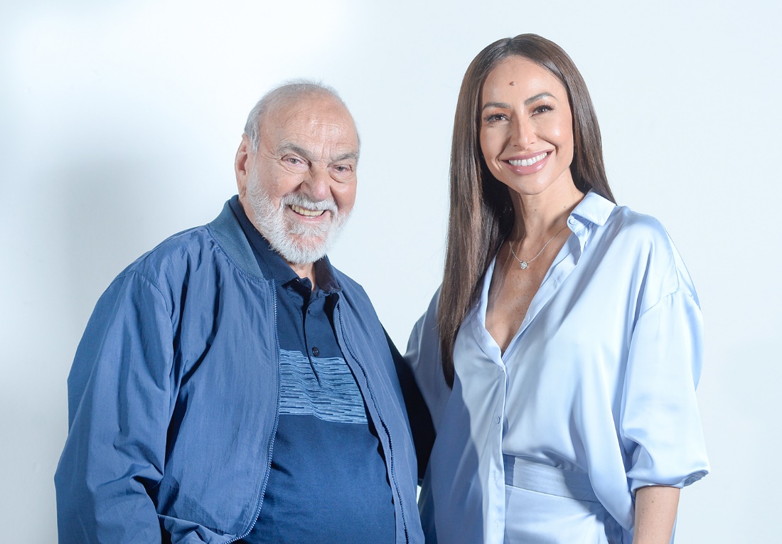 Sabrina Sato e Lima Duarte são as estrelas da nova campanha da linha Sidney Oliveira