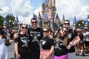 Diretores da rede Cara de Mau participam de treinamento intensivo na Disney