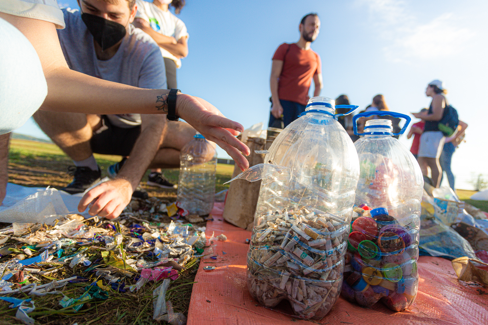 Mutirão de limpeza promove consciência ambiental e ações práticas de sustentabilidade no Parque da Orla