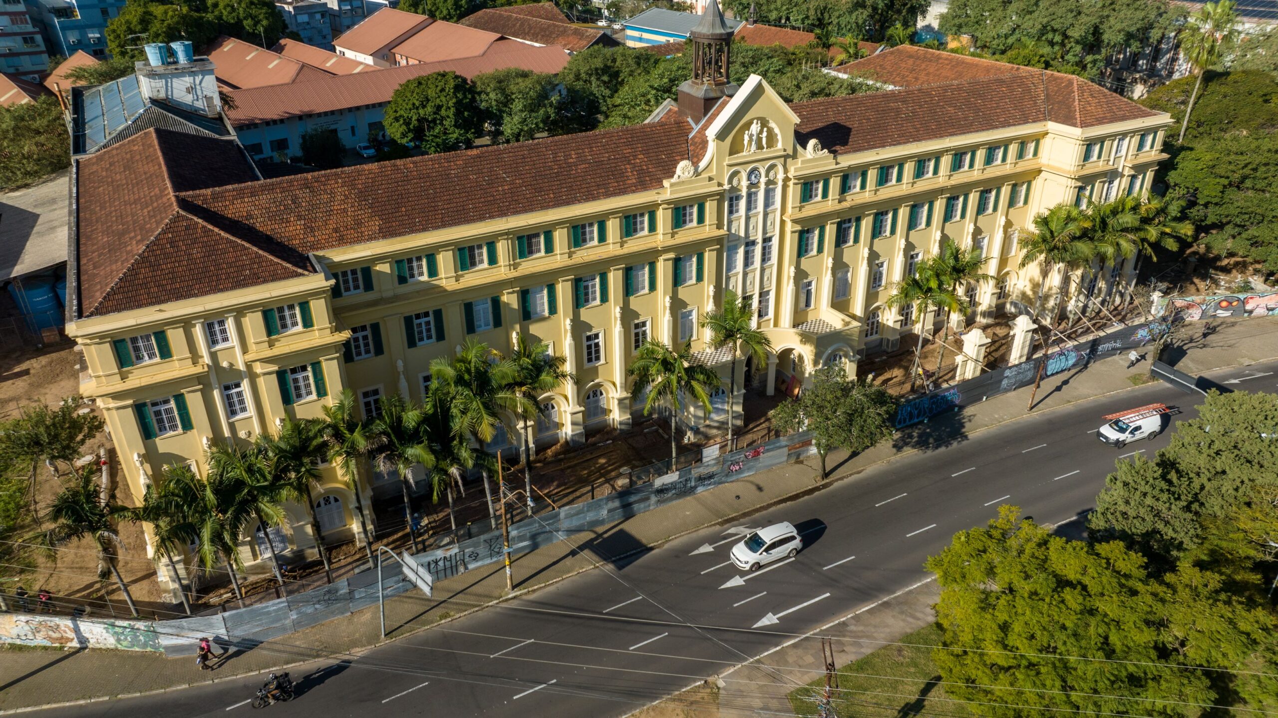 Pão dos Pobres completa 128 anos e apresenta primeira etapa do restauro do seu prédio