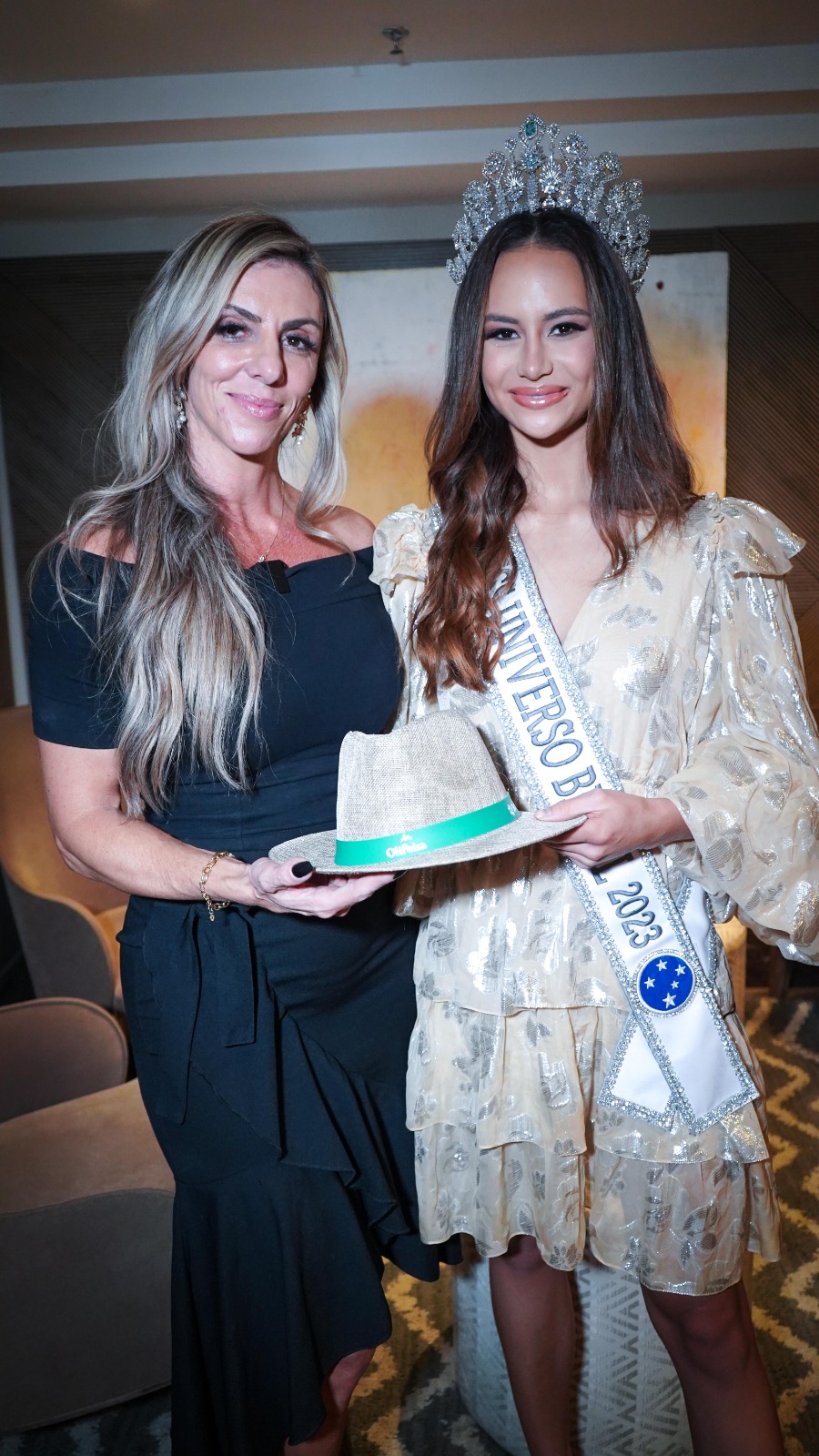 ABRAZEITE convida Miss Universo Brasil 2023 Maria Brechane para OLIFEIRA