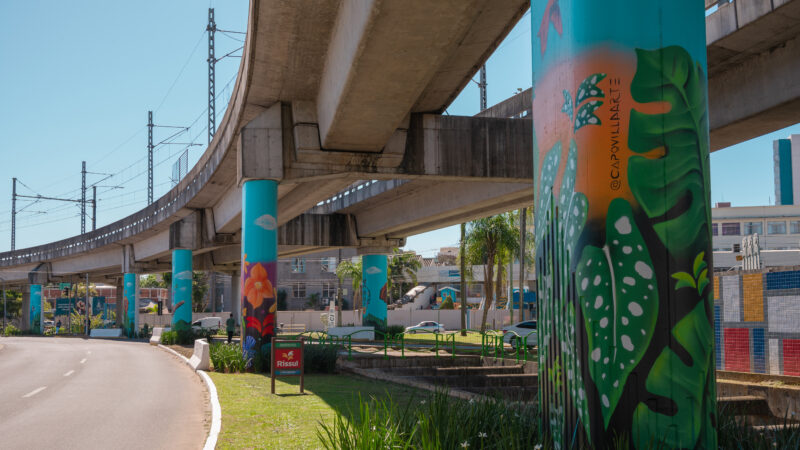 Rissul adota pilares do trem em Novo Hamburgo e revitaliza estruturas