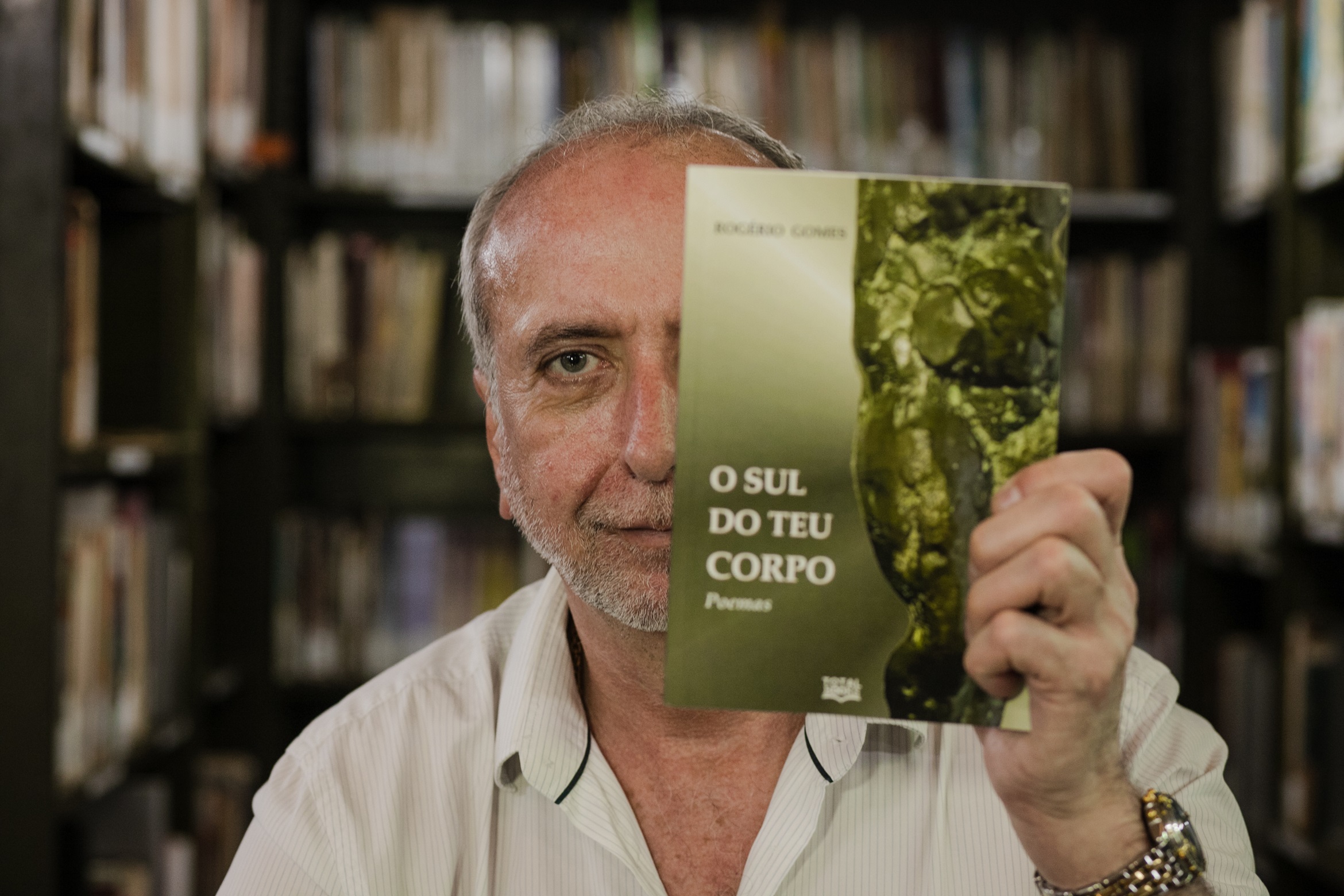 A poesia erótica de Rogério Gomes