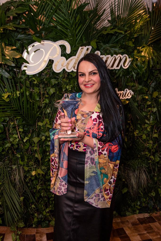 Luísa Rodrigues é a Colunista Social destaque 2023 da Serra Gaúcha pelo troféu Phodium