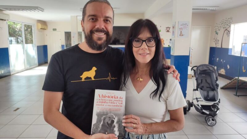 A jornalista Ana Bittar prestigiou o lançamento do livro de Leandro Sosi