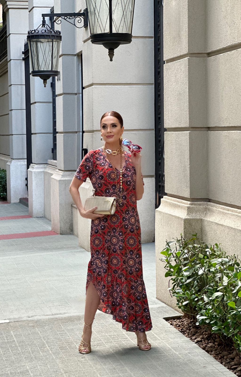 Claudia Métne: looks elegantes e práticos da Loren Collection