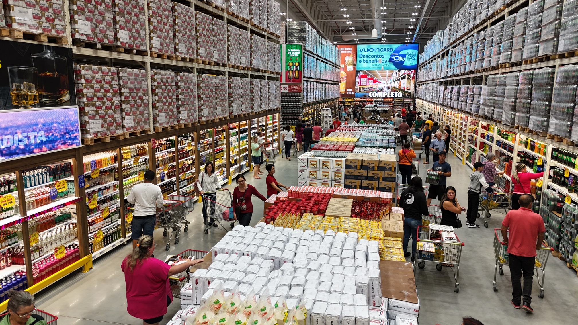 Fort Atacadista promove Dia F com café da manhã e degustação