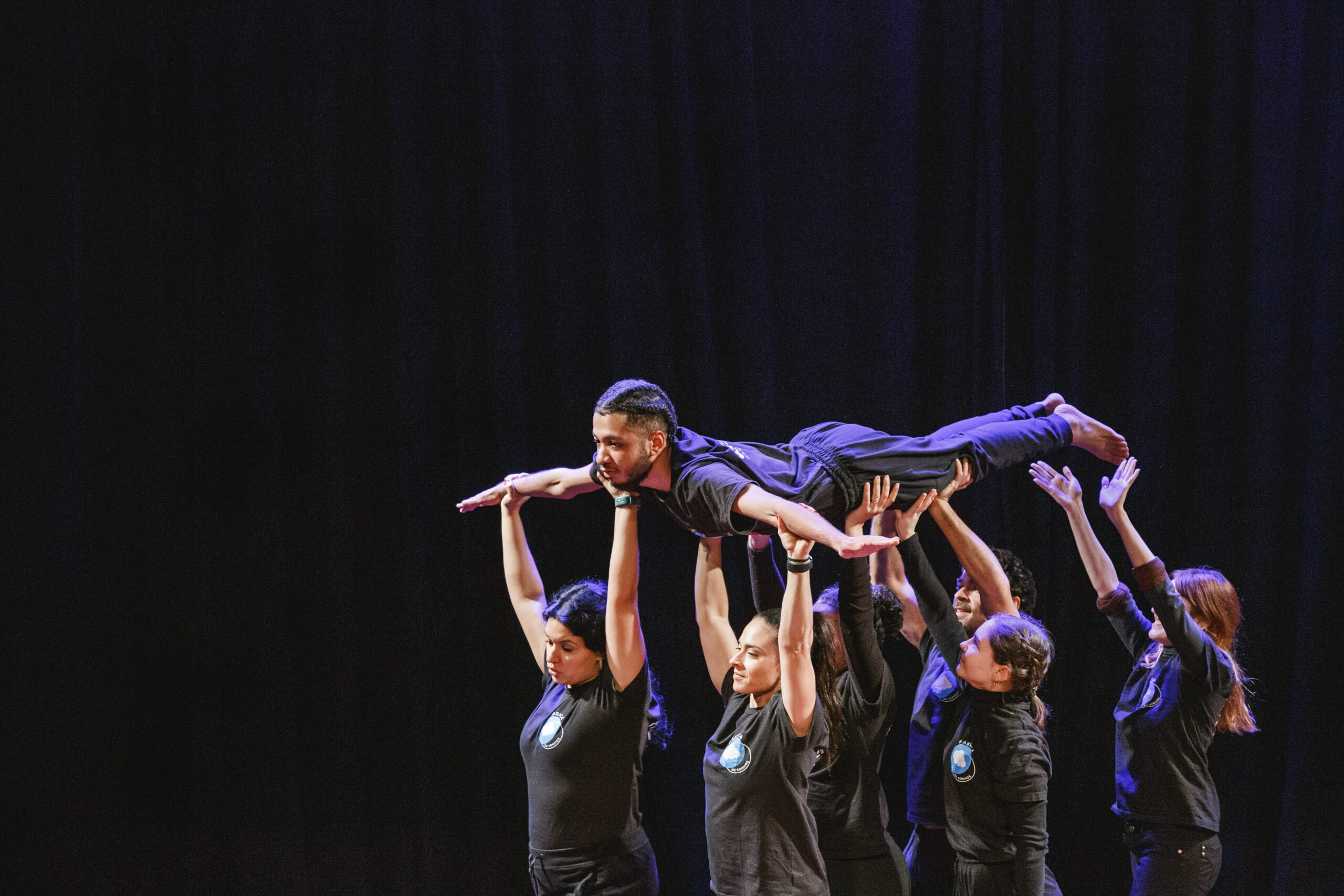 Espetáculo “CORPOMUNDO” celebra a inclusão e a diversidade no palco