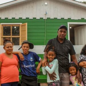 Campanha Fé no Rio Grande entrega mais casas aos atingidos pelas enchentes e prorroga ação até novembro