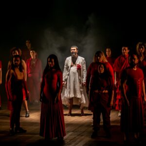 NÓS – Performance teatral chega ao palco do Theatro São Pedro