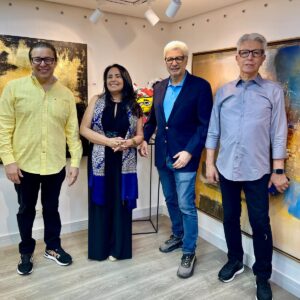 O Instituto Bienal Amazônia (IBA), em parceria com Saphira Ventura e a New York International Contemporary Art Society, inaugurou a exposição “Entrelinhas: A Interseção de Três Mundos