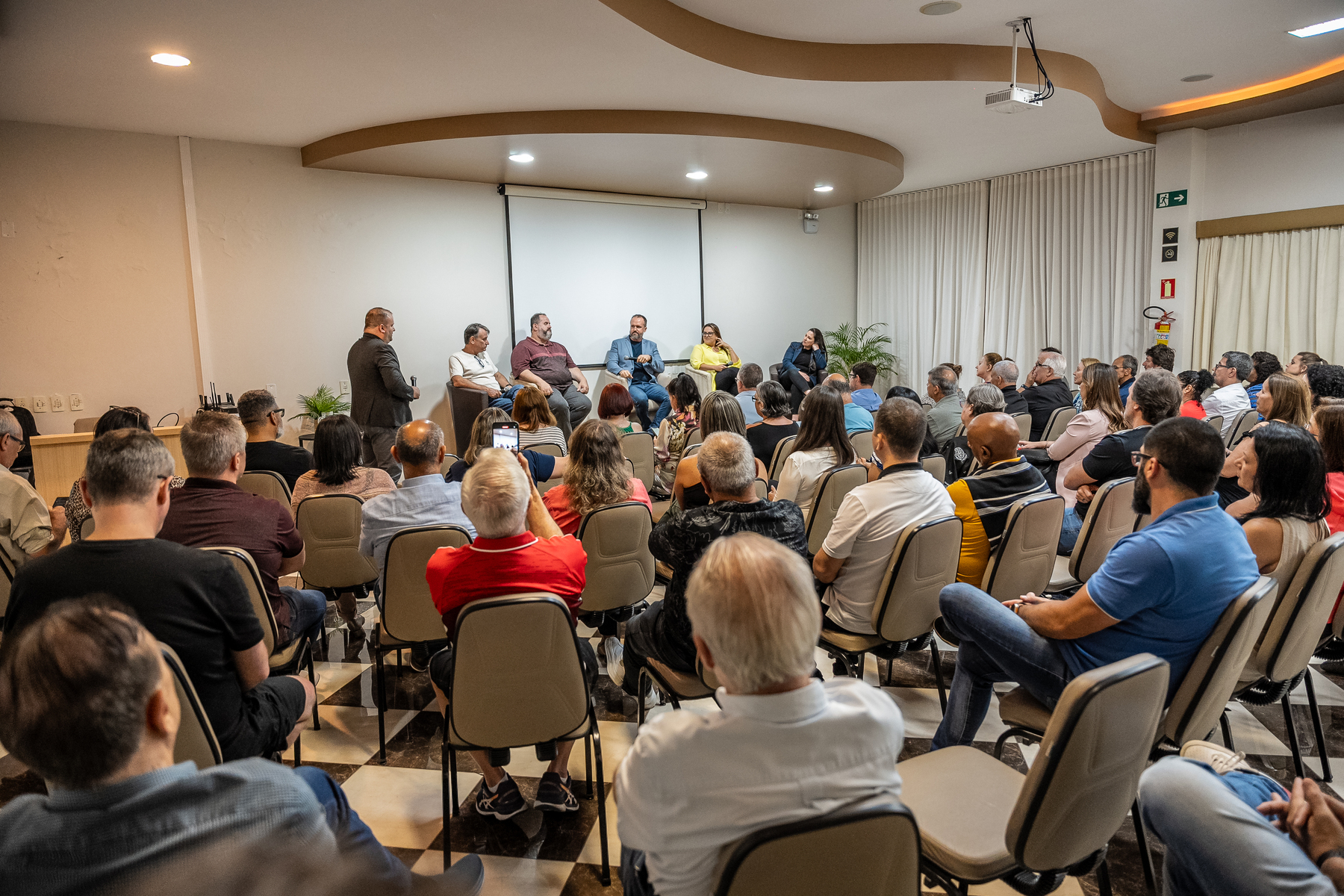 LDC Talks: evento debateu importância da adaptação dos condomínios para desastres climáticos no RS