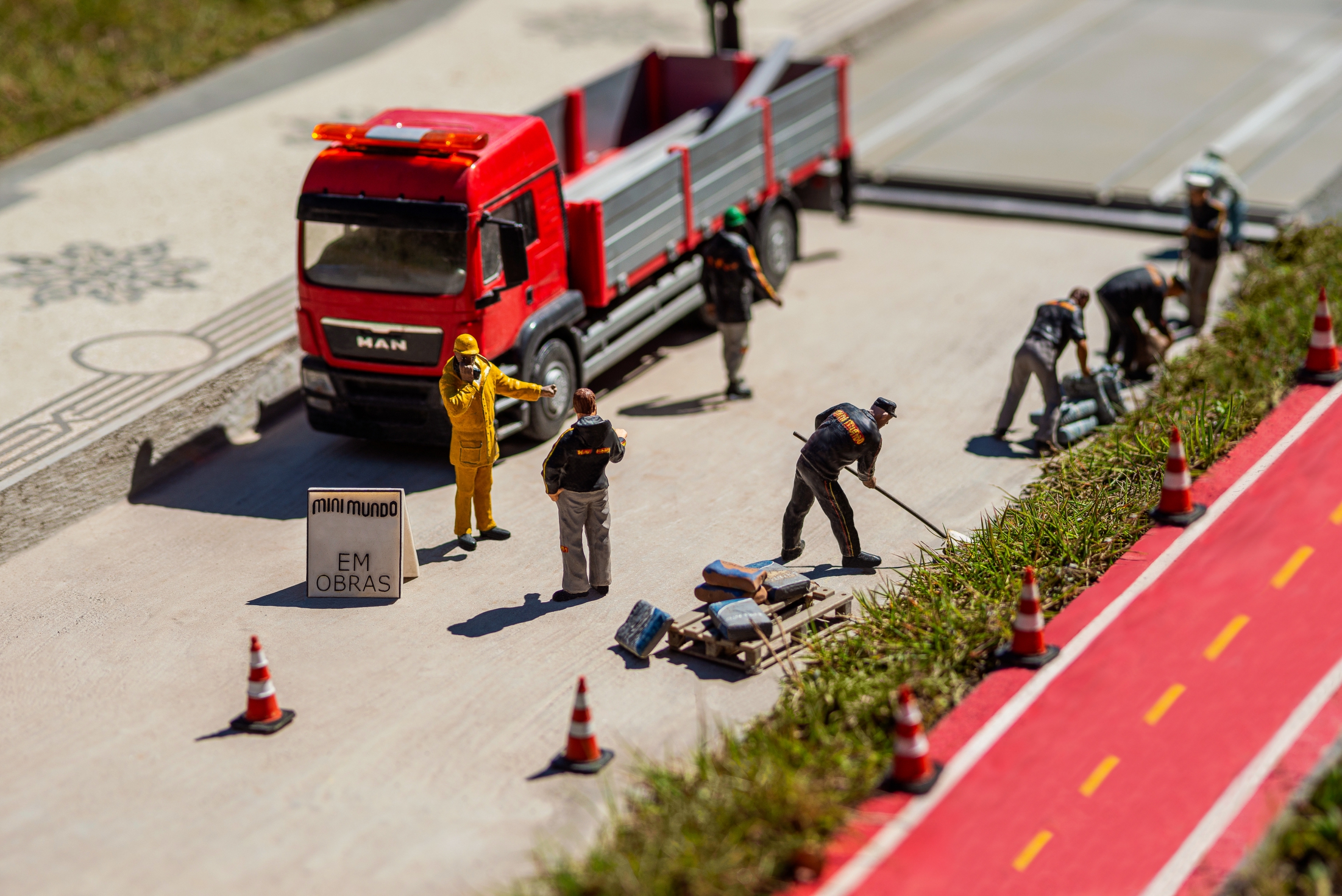 Mini Mundo fecha para obras de infraestrutura e reabre em 22 de fevereiro