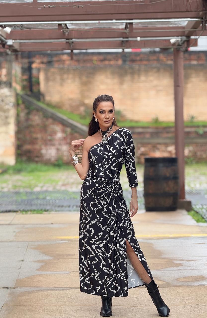 Lançamento da coleção Boho Glam da Aloicia Modas, com a influencer Claudia Métne