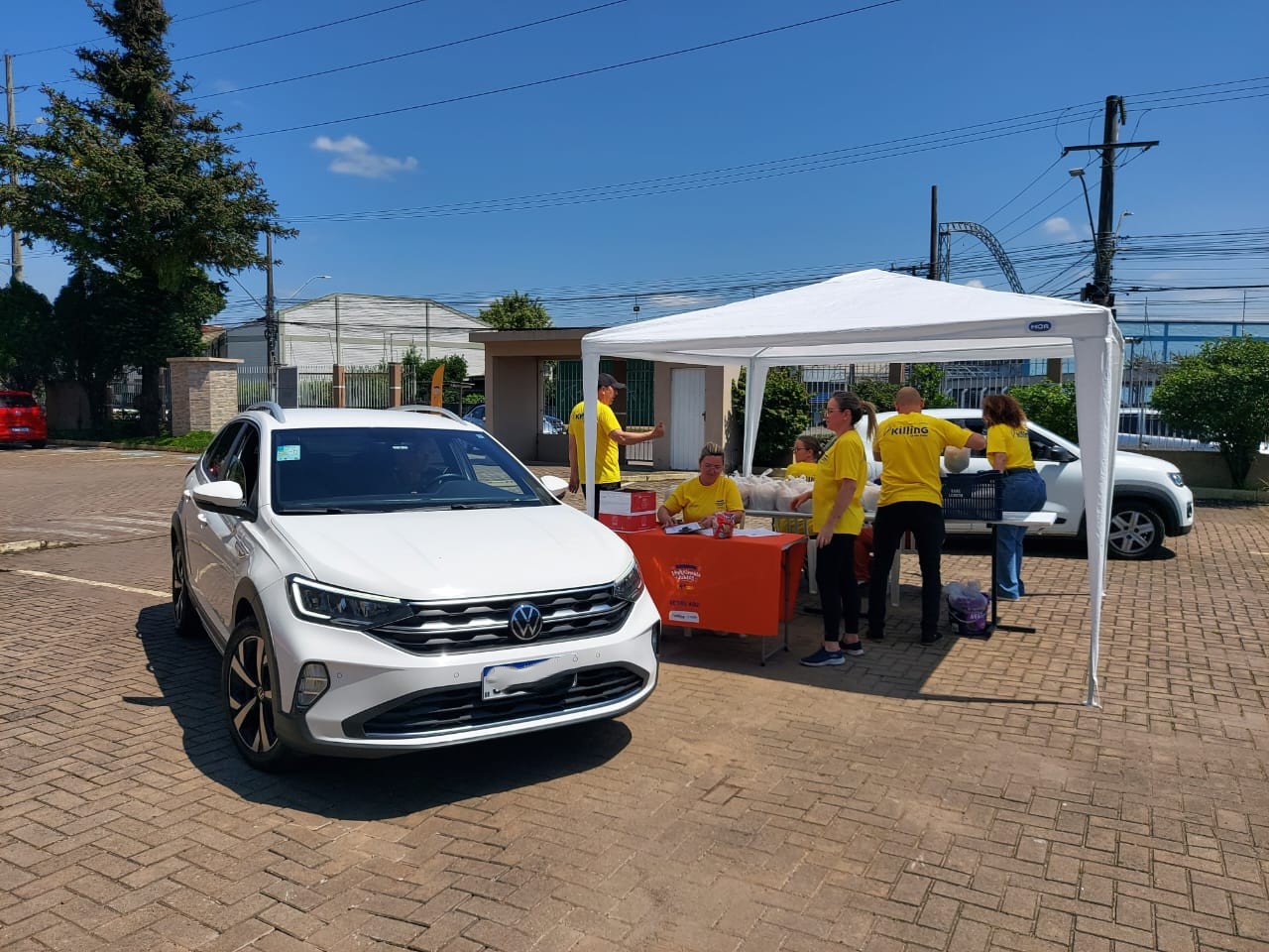 Killing amplia tradicional ação social Meio Frango