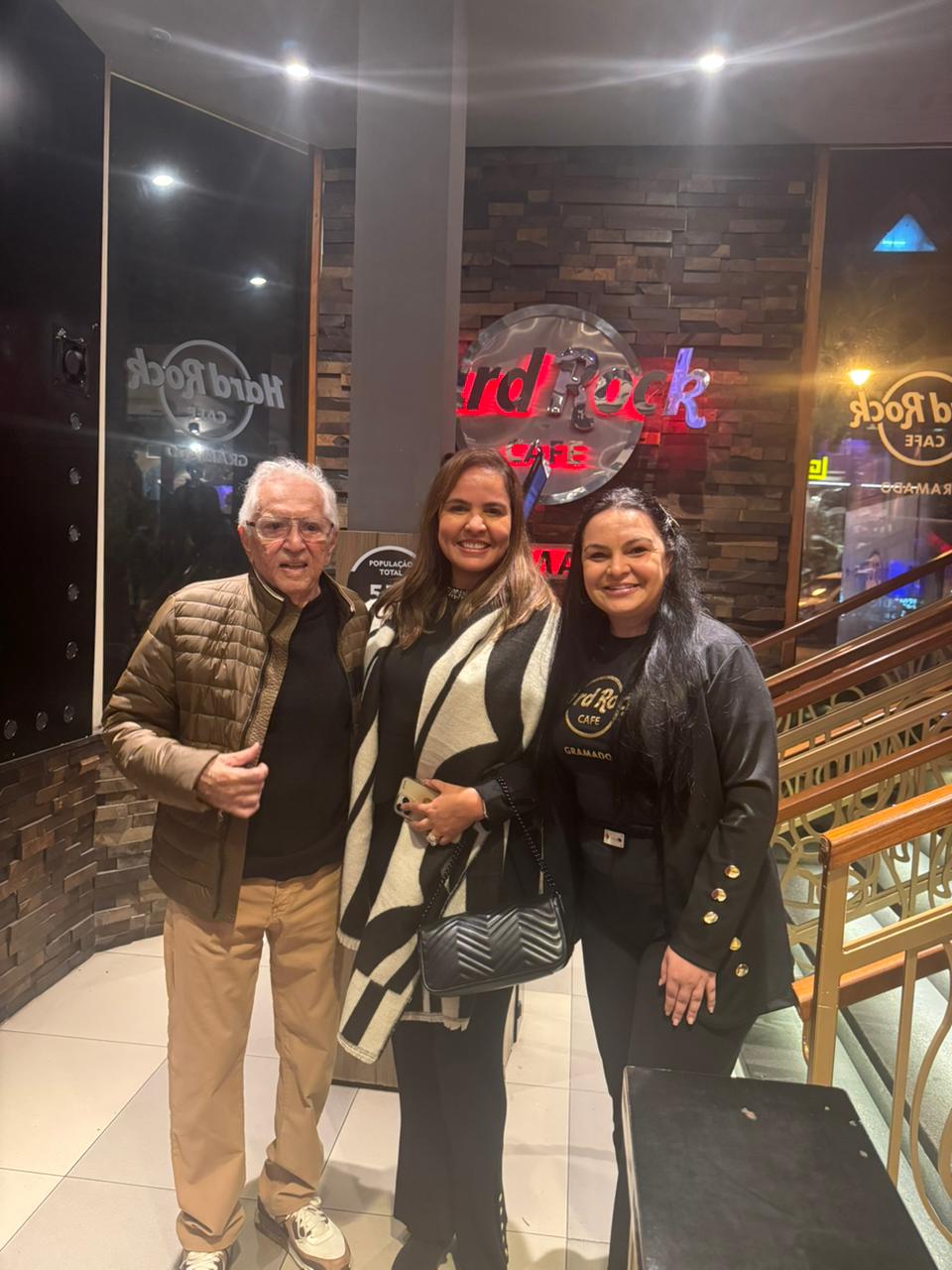 Rindo Alto com Carlos Alberto de Nóbrega no Hard Rock Café Gramado