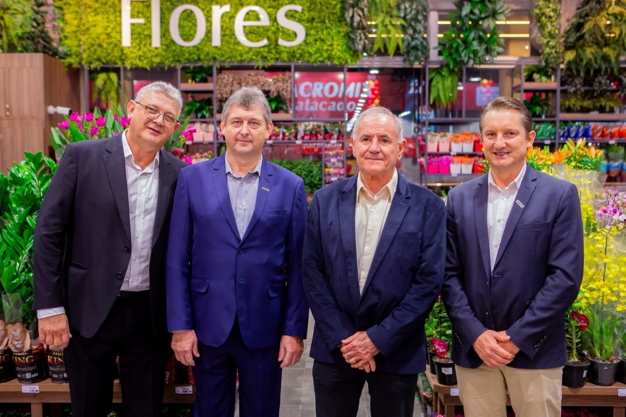 Evento celebra inauguração da loja Macromix Atacado em Esteio com autoridades, imprensa e convidados