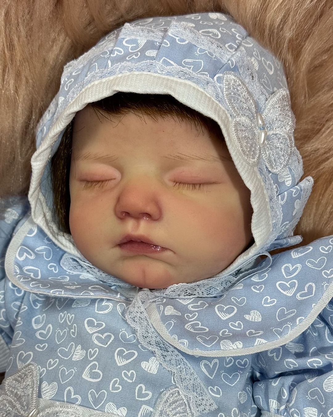 Bebê reborn: Por que algumas mulheres se apegam a bonecos? Psicóloga explica