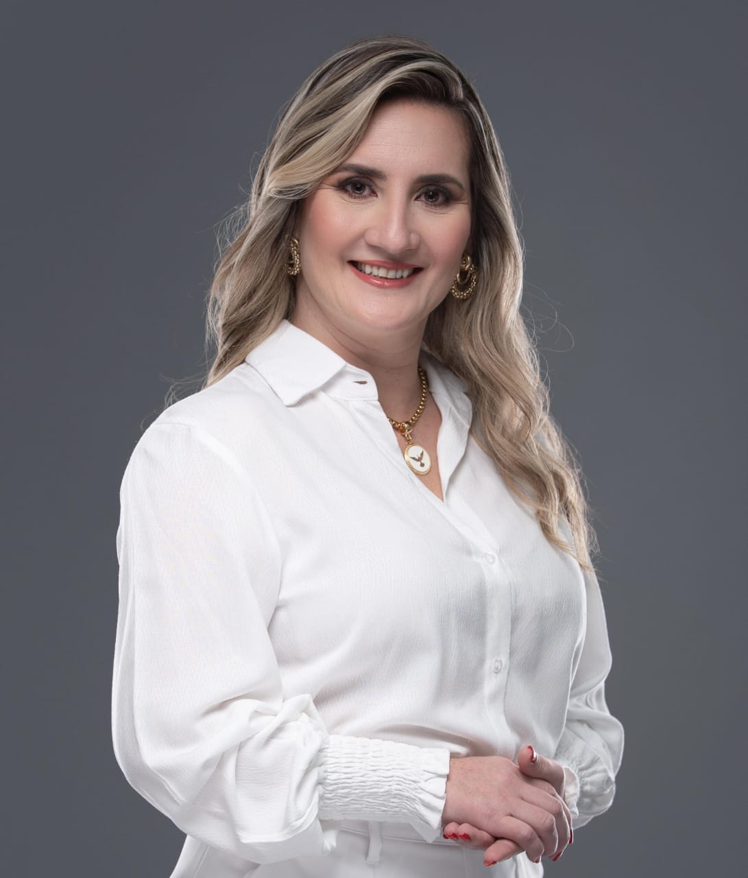 Dra. Luciane Sippert, Palestrante e Mentora de Mulheres é uma das coautoras da obra literária O Poder das Conexões Femininas