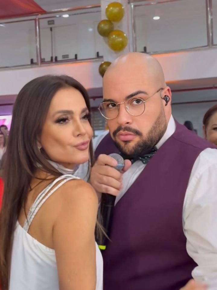 Claudia Métne assina desfile de inverno em comemoração aos 78 anos do Clube Círculo Militar de SP com show de Tiago Abravanel