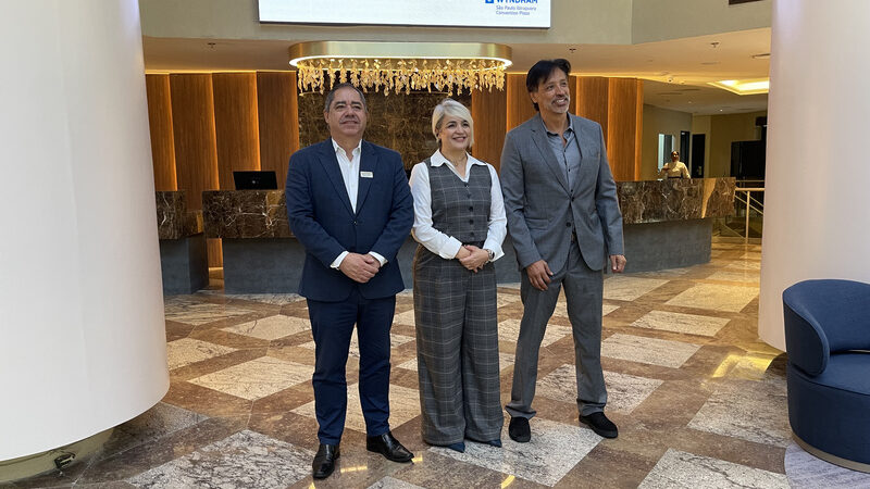 Wyndham São Paulo Ibirapuera entrega retrofit de lobby e barcom investimento de R$ 10 milhões