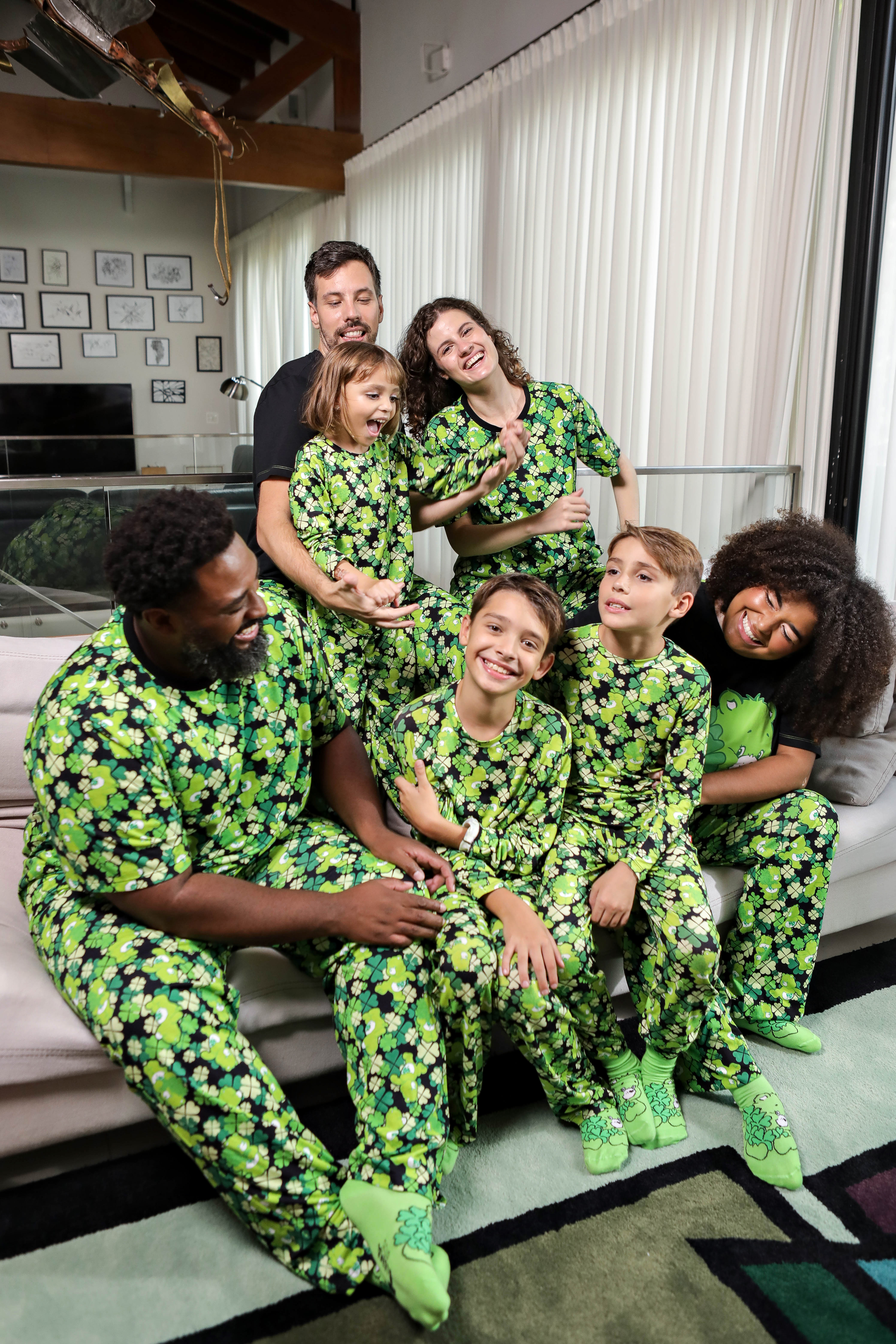 TJama reforça parceria de sucesso com Ursinhos Carinhosos™ e lança coleção com o icônico Ursinho Boa Sorte