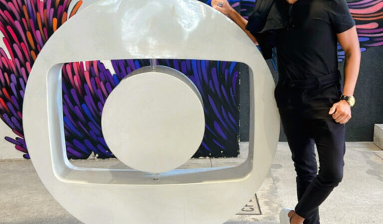 William Santos é homenageado em São Paulo e marca presença em programas da Rede Globo e RedeTV