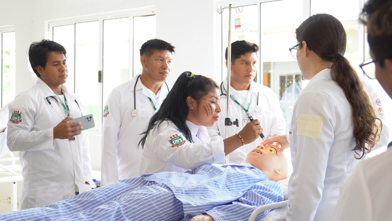 Estudantes indígenas da UNEMAT realizam intercâmbio inédito em hospitais de referência em São Paulo