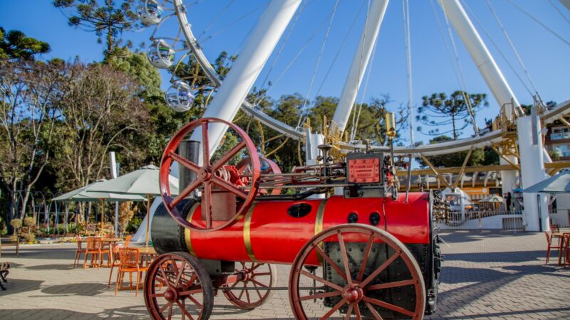 Locomóvel histórica chega ao Parque Mundo a Vapor