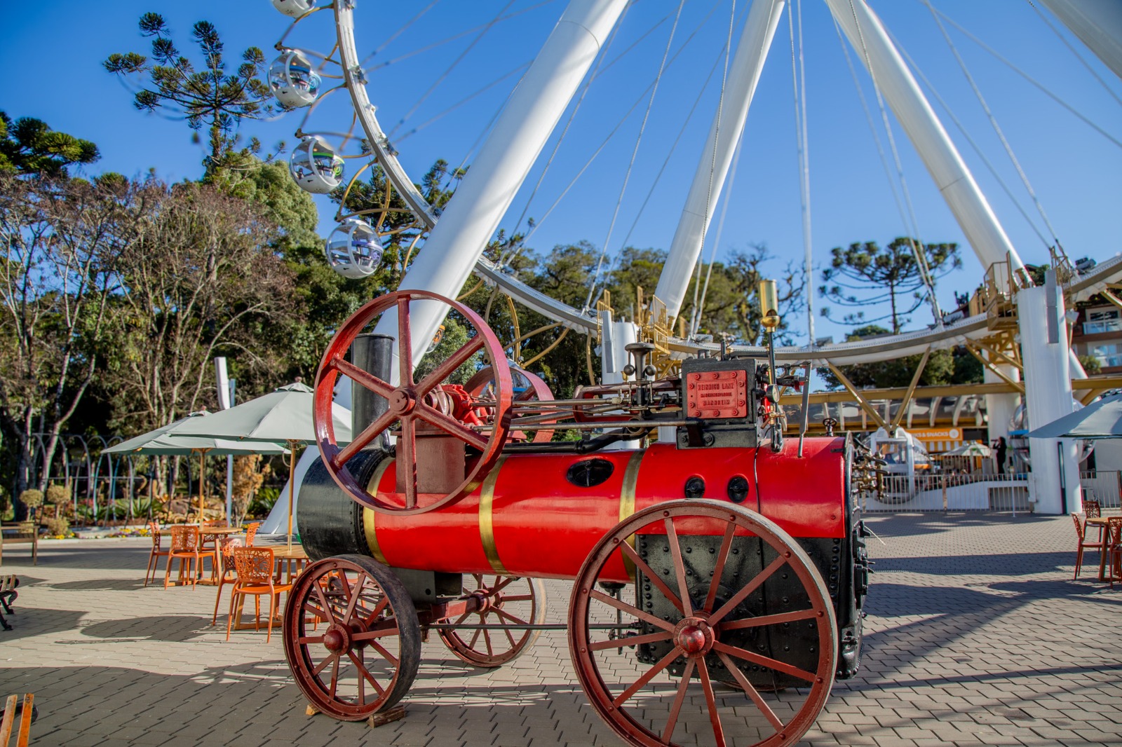 Locomóvel histórica chega ao Parque Mundo a Vapor