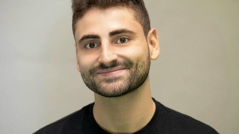 Fernando Segall, neto de Beatriz Segall, vence importante premiação teatral nos Estados Unidos