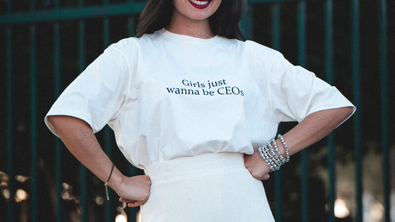 Nathalia Arcuri lança coleção de roupas com propósito social no HackTown