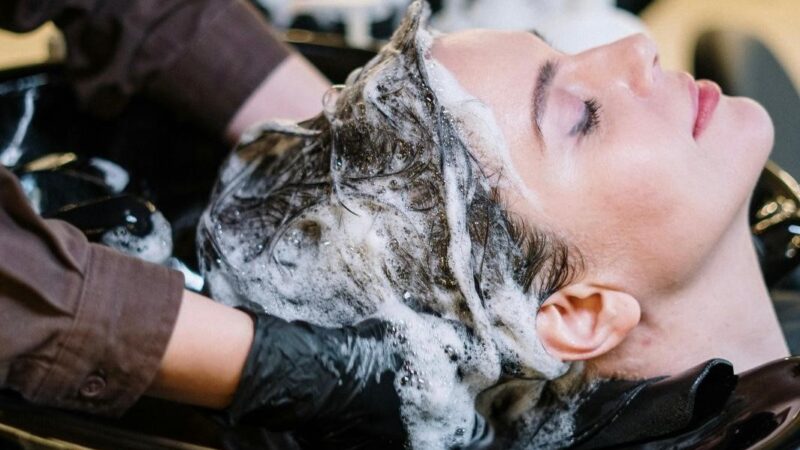 Feira Regional da Beleza impulsiona setor, que conta com mais de 12 mil estabelecimentos em Fortaleza