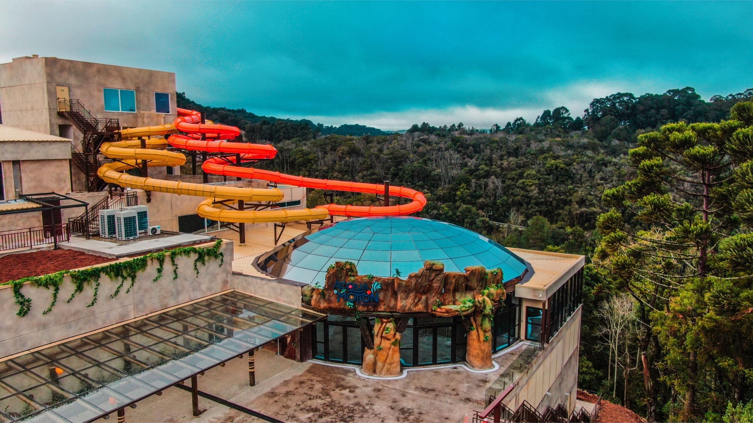 Acquamotion movimenta Gramado com tradicional Pool Party