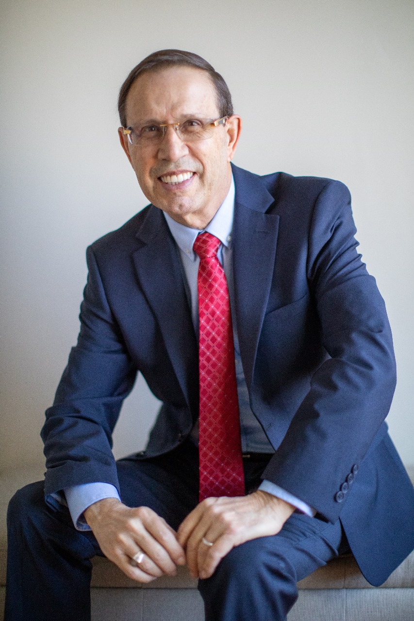 Mini Mundo e Mister Wiz trazem Carlos Wizard para palestra sobre empreendedorismo em Gramado 