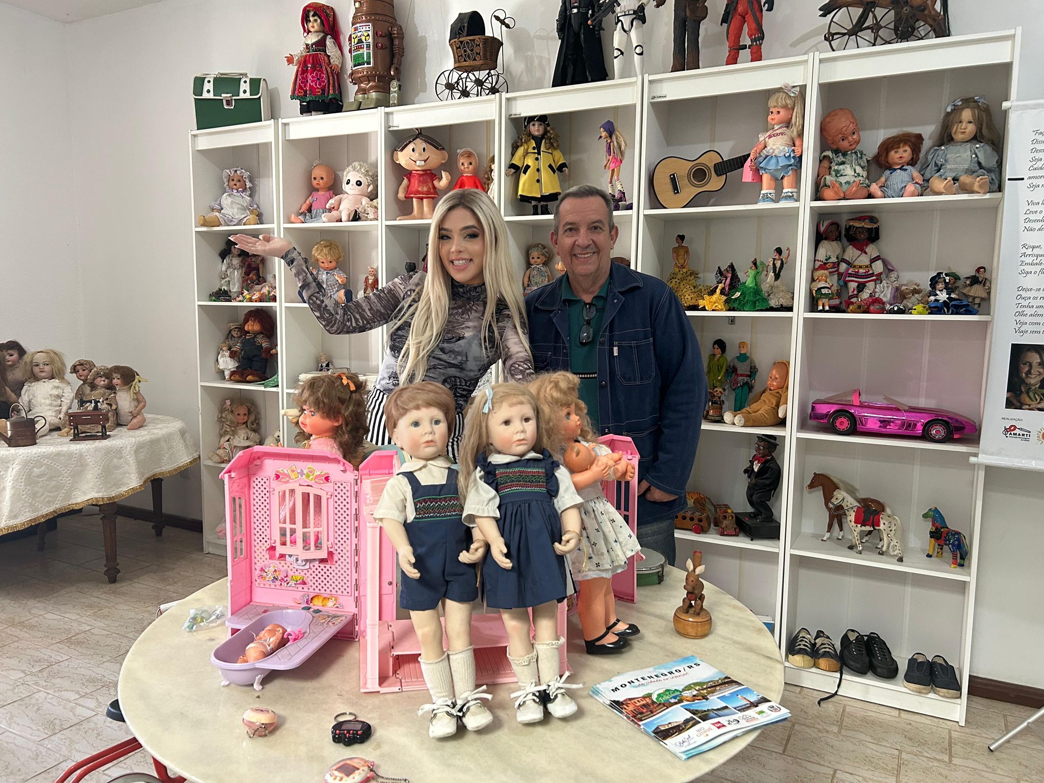 YouTuber Jessy Sparkle Visita o Museu do Brinquedo de Montenegro, um Verdadeiro Tesouro do Vale do Caí